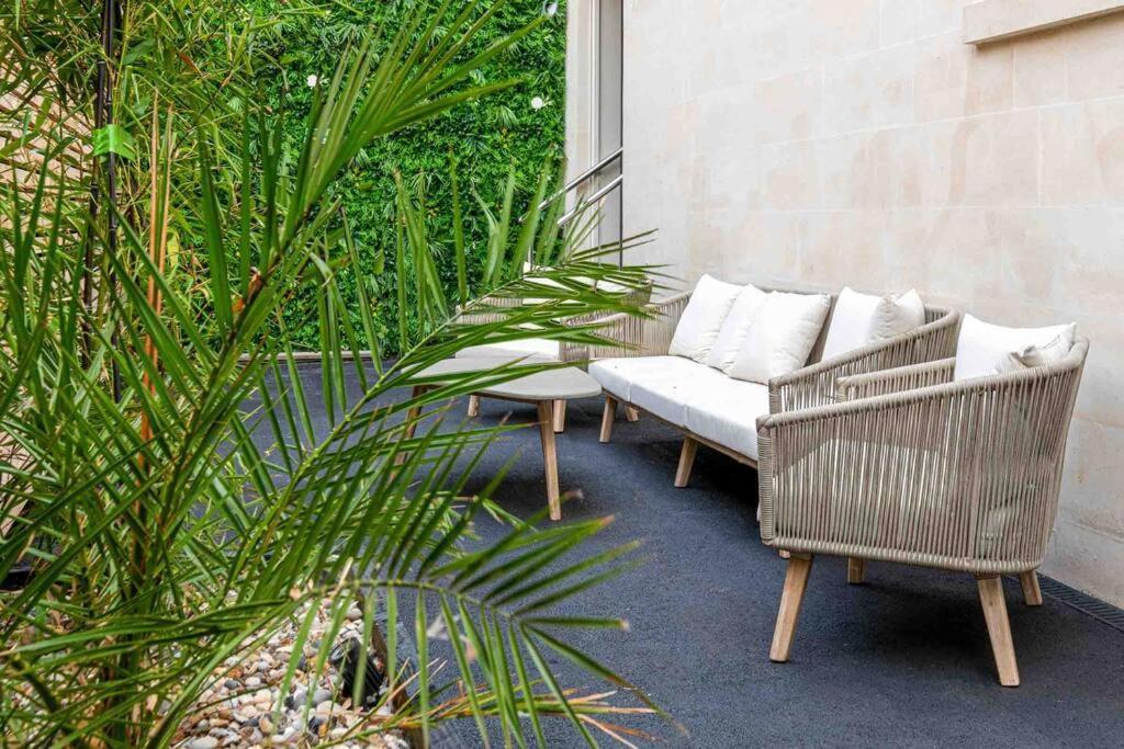 Modern, Relaxing 1 Bed Apartment Bath Exterior photo